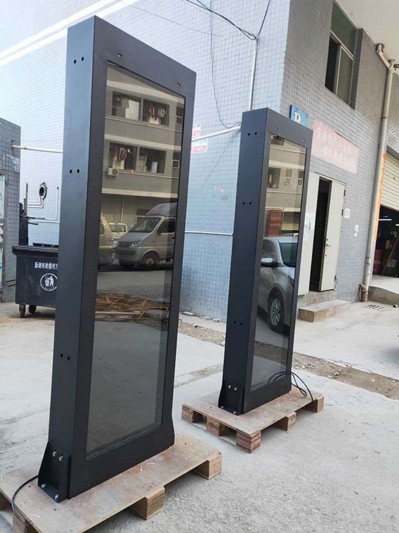 電子閱報欄多媒體戶外廣告機-04