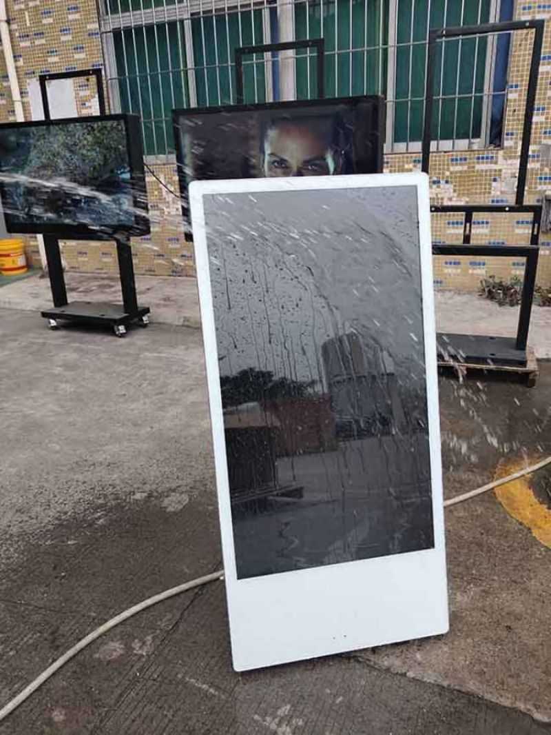 43寸戶外推車款廣告機(jī)多媒體智能廣告-01