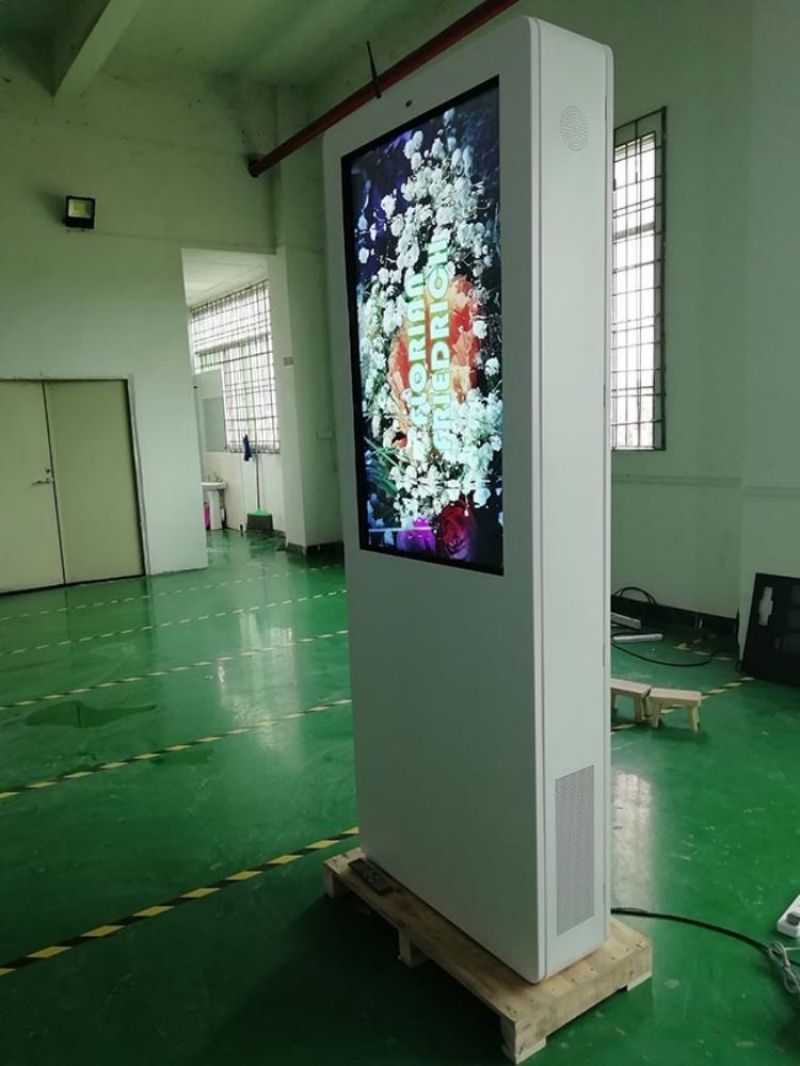 戶外廣告機(jī)立式防水高亮車站顯示屏-01