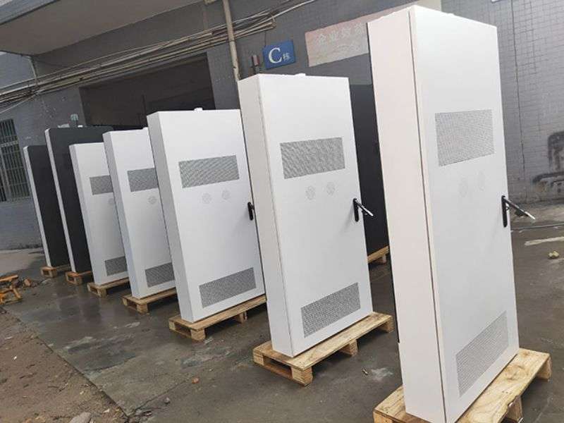 商業(yè)高亮顯示屏廣告機(jī)-05