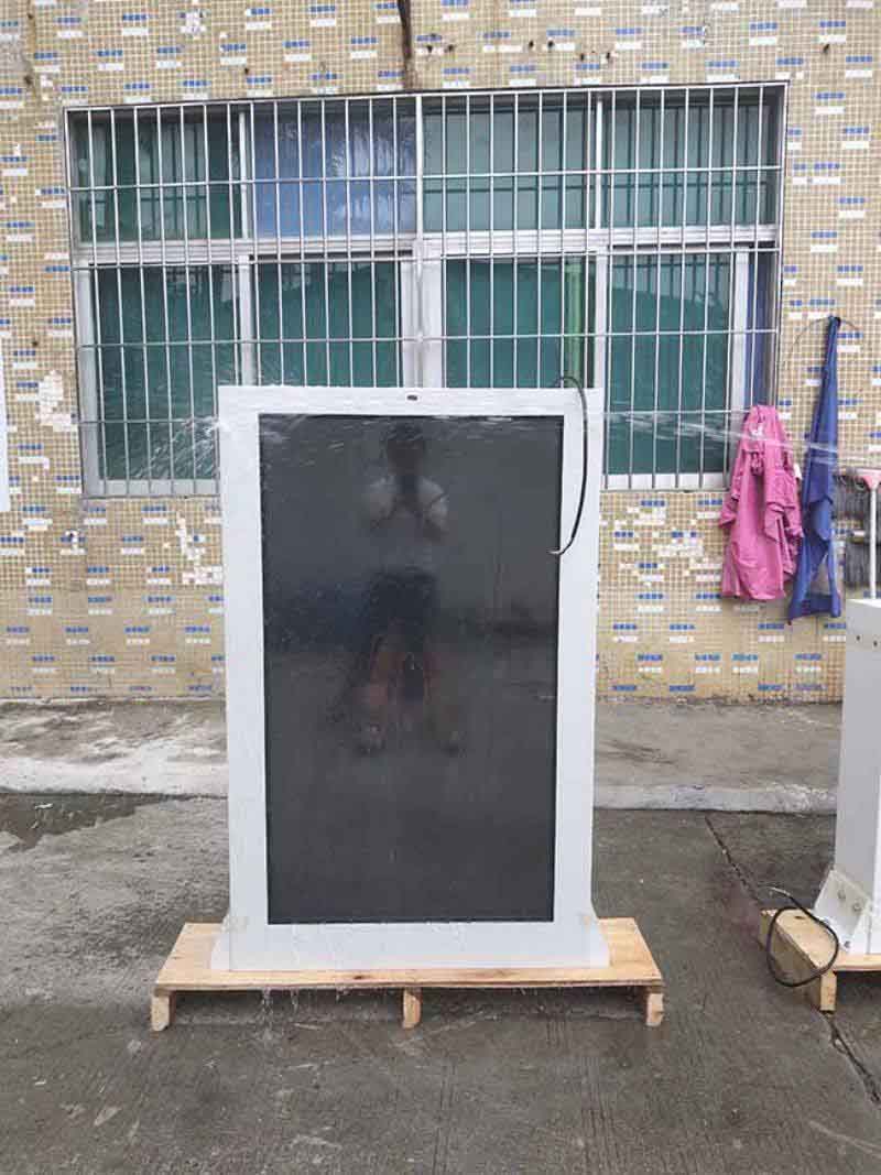戶外高亮液晶屏廣告機(jī)-01